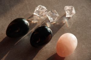 Insérer un Oeuf de yoni : différentes méthodes